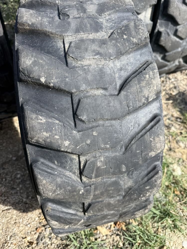 10r16,5 bobcat bkt 4