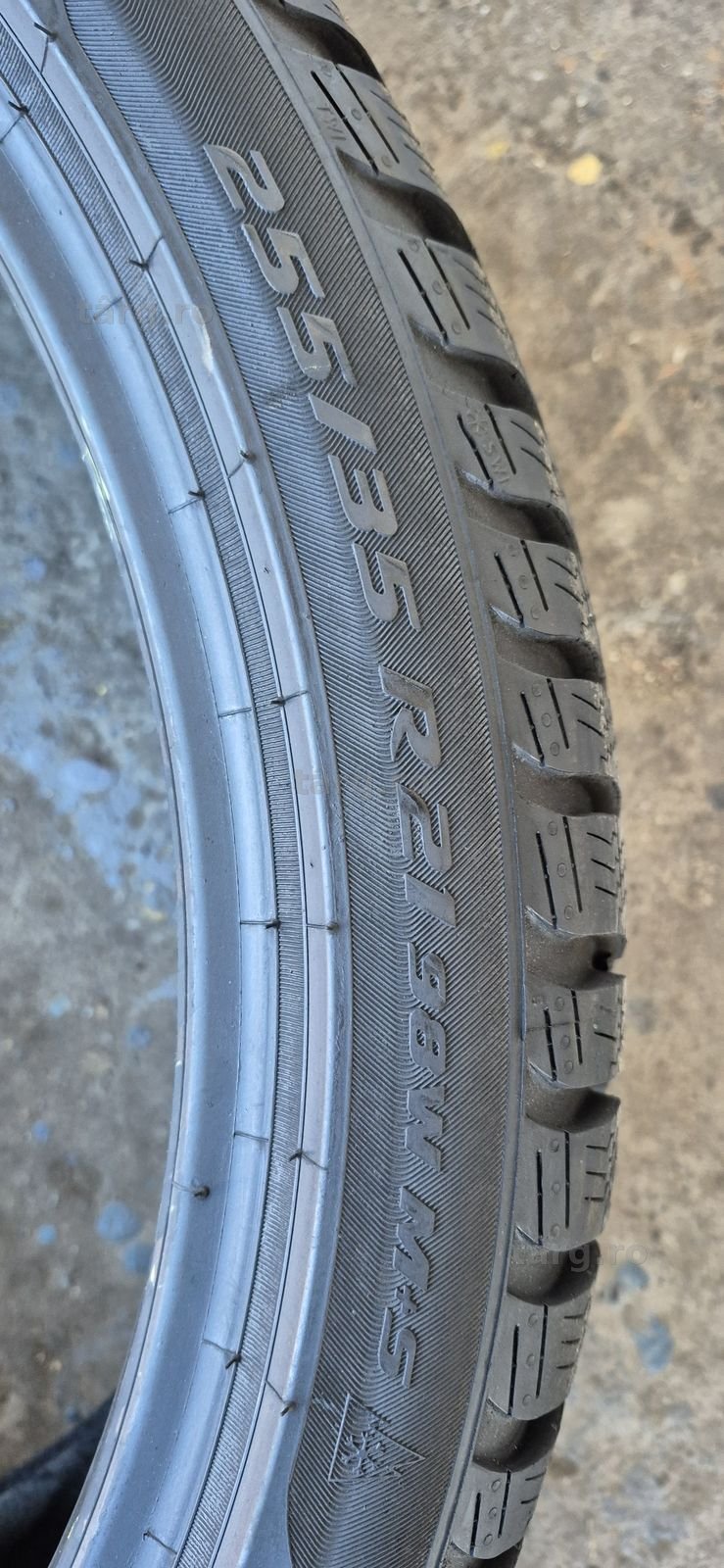 4 anvelope iarna noi  Pirelli,255/35/21,dot 2022.Pretul este pe bucata 6