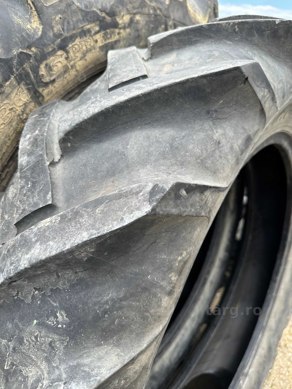 Anvelopa sh 12.4 R32 4