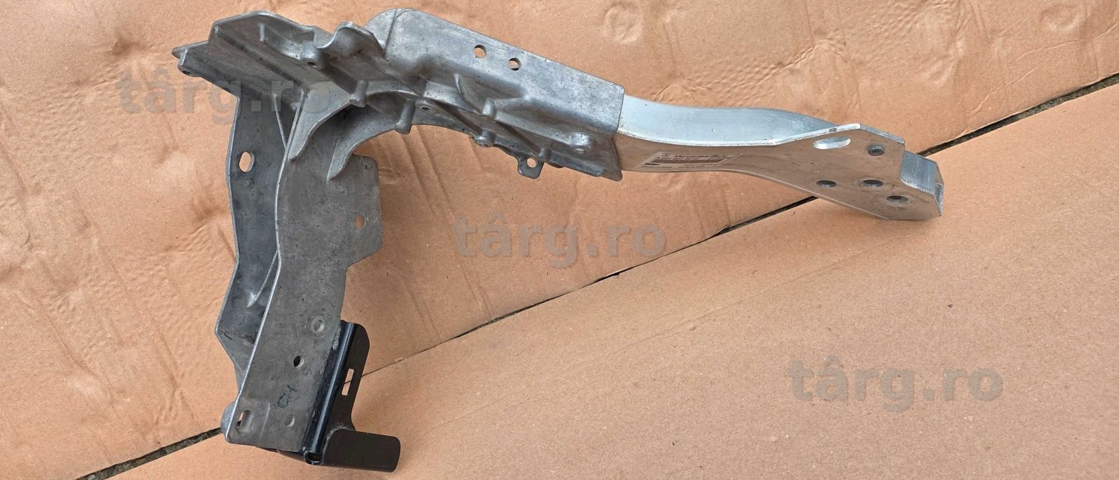 Suport trager stanga Mercedes GLC X253 2016 2017 / 2018 2019