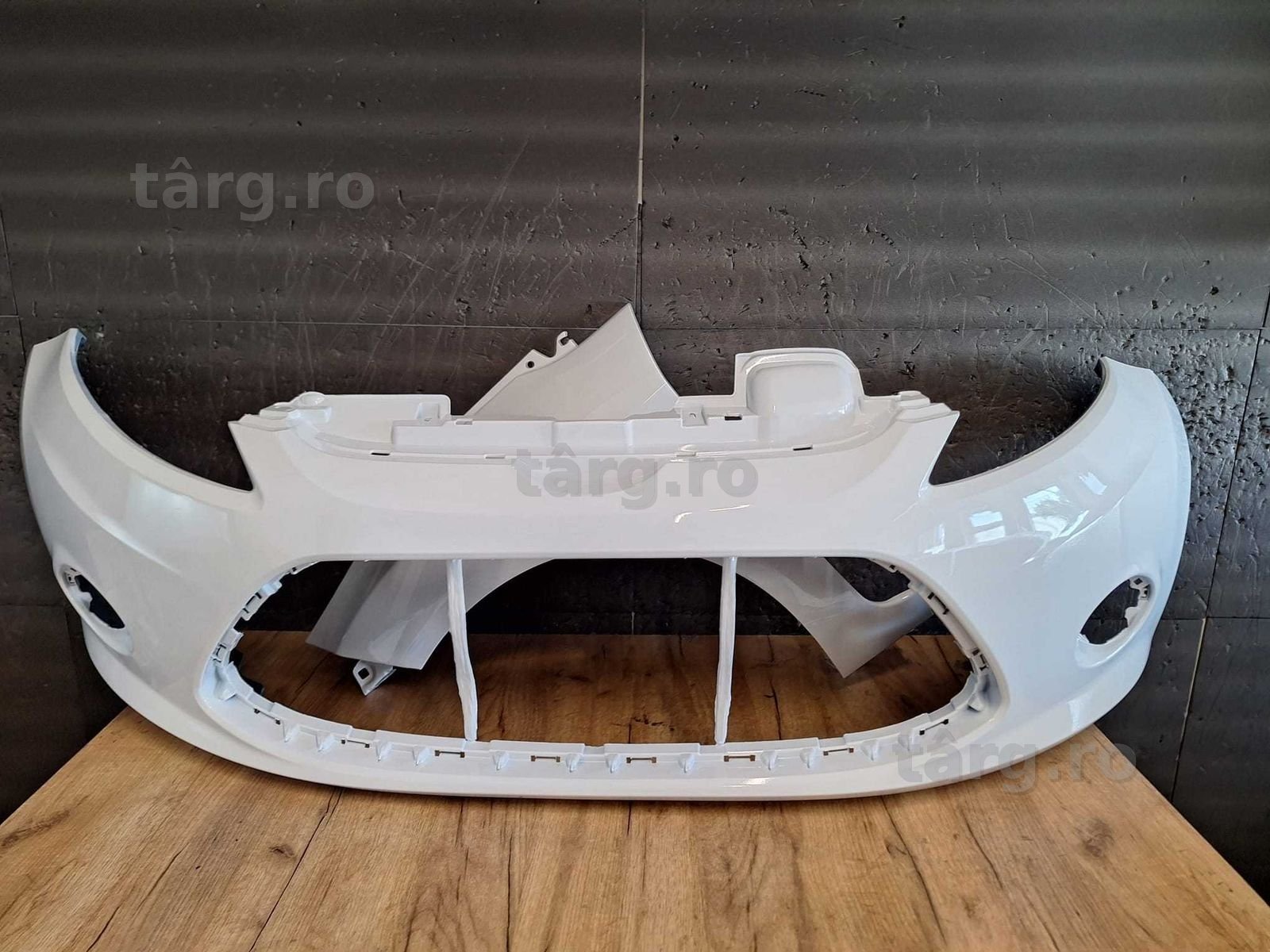 Bara & Aripa Fata Stanga Ford Fiesta 2008-2013 (Frozen White (Alb))