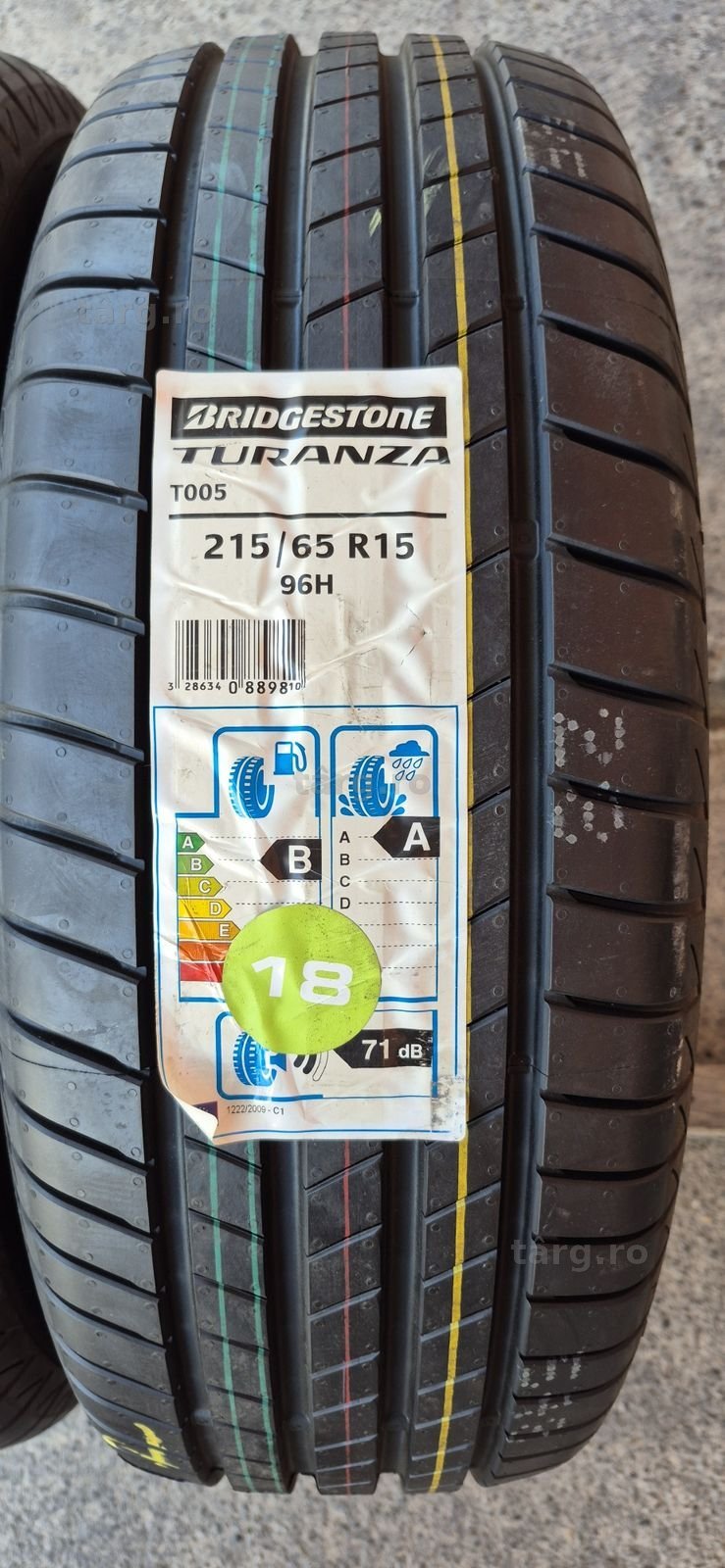 2 anvelope vara noi Bridgestone 215/65/15.Pretul este pe bucata. 2