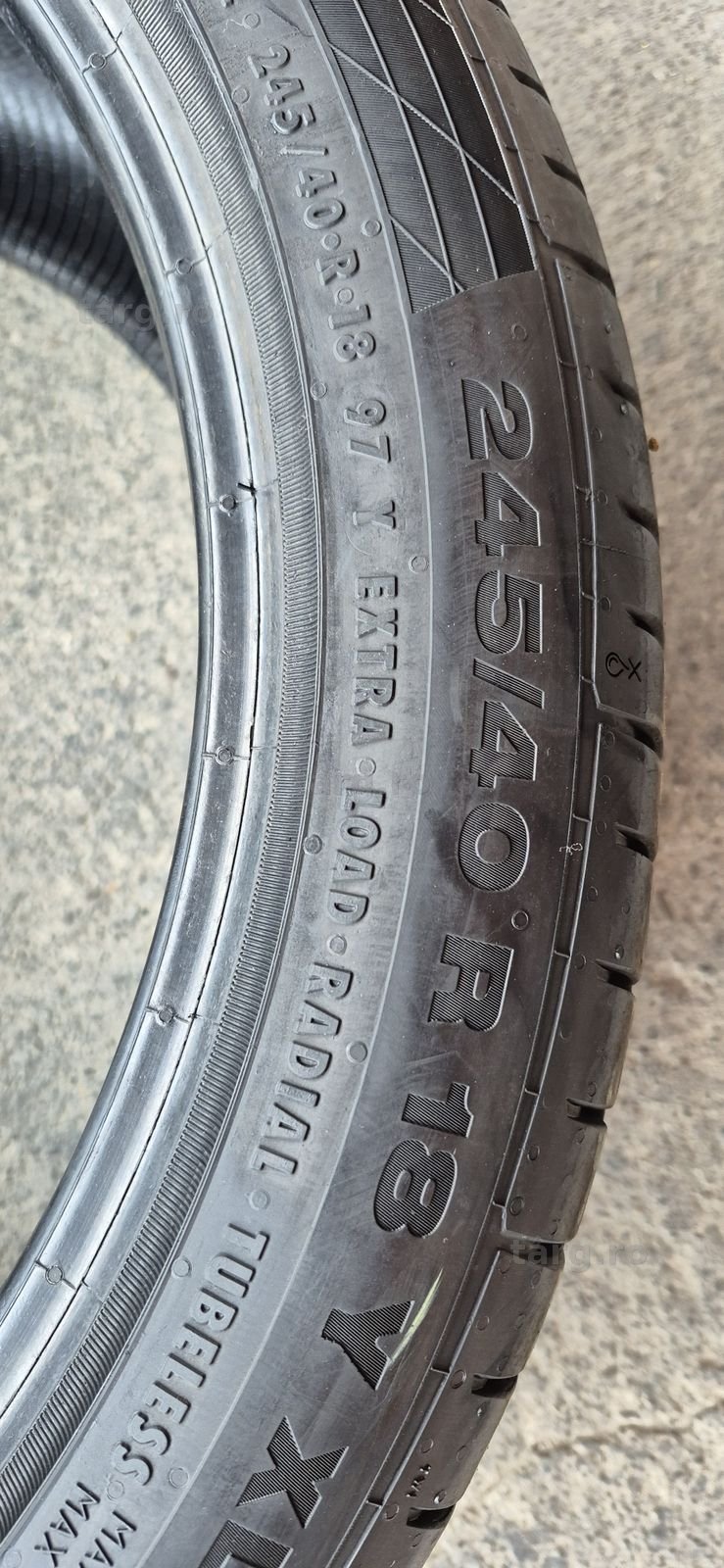 2 anvelope vara runflat ca si noi Continental 245/40/18,dot 2024.Pretul este pe bucata. 5