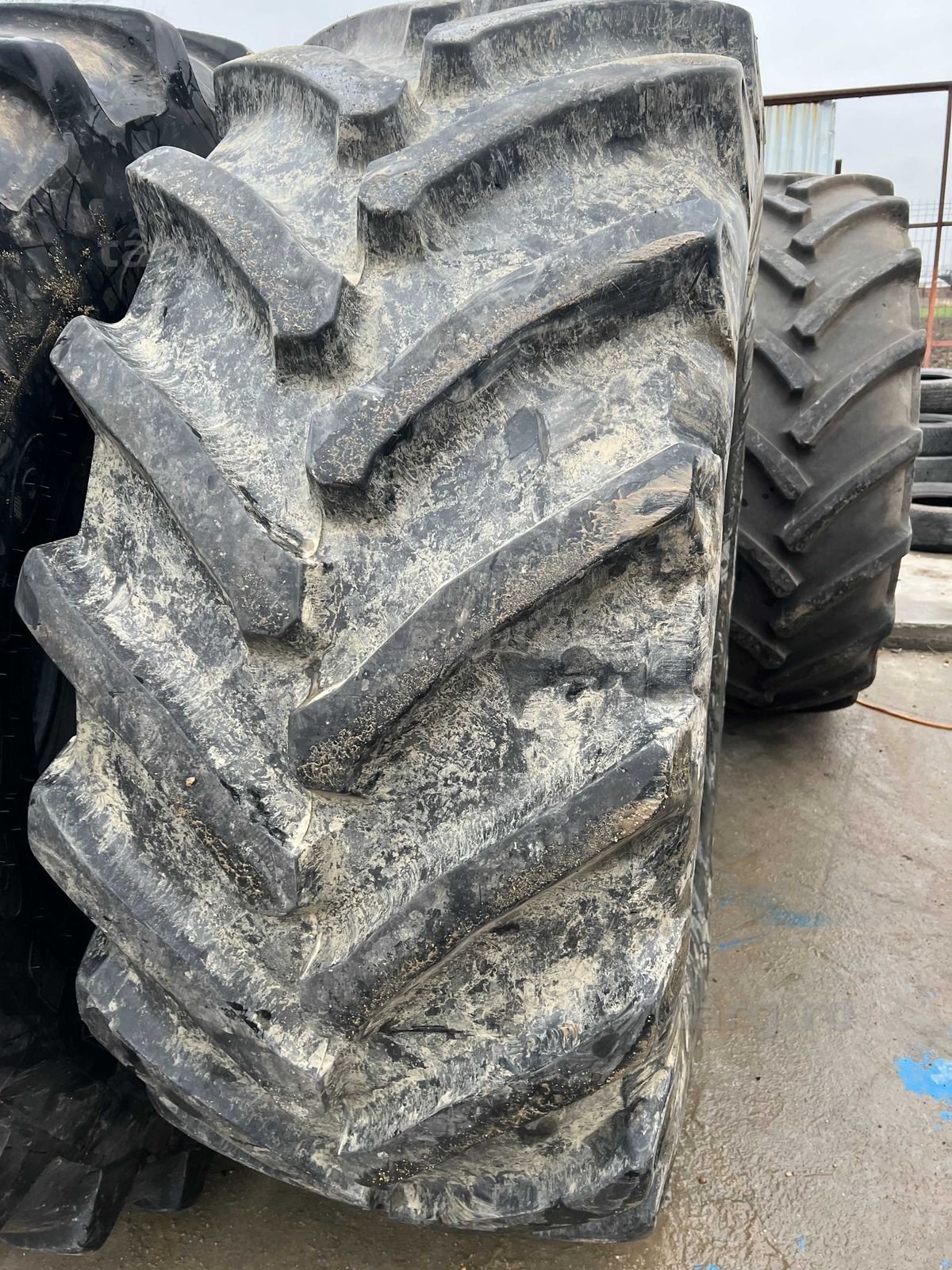 Cauciuc 650.65 R38 Pirelli