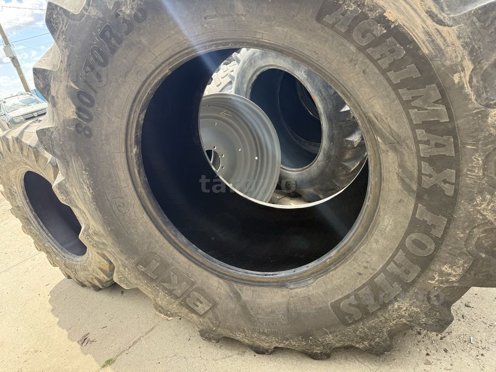 800/70r38 bkt tractor 4