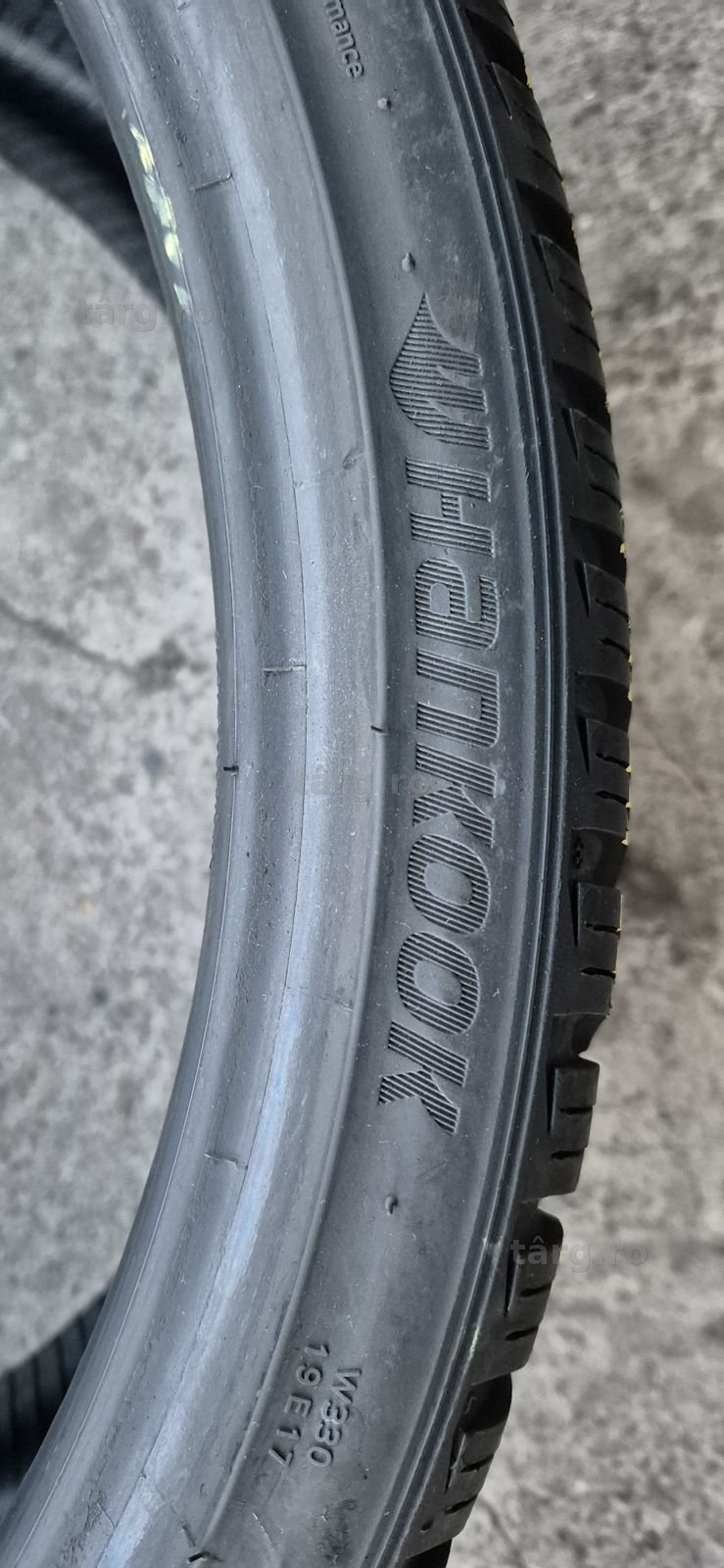 4 anvelope iarna ca si noi,2 Continental,2 Hankook,245/30/20.Pret/buc. 7