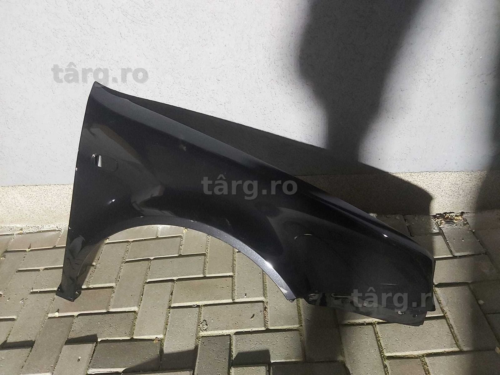 Aripa Fata Dreapta VW Golf 4/IV 1998-2004 Vopsita Negru Metalizat
