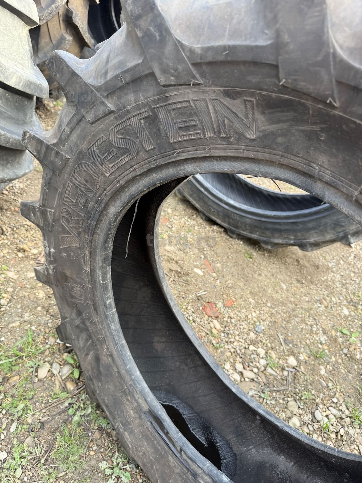 12,4r24 tractor vredestein 3