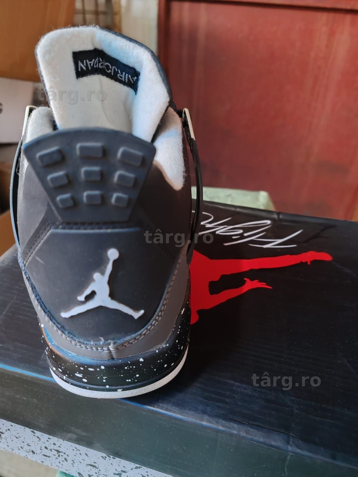 Jordan 4 retro fear 6