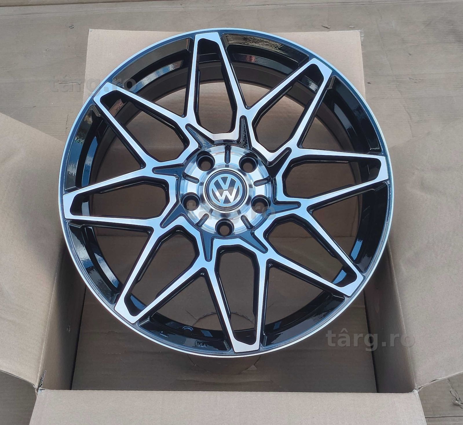 Jante 18 VW Passat Tiguan Golf T-Roc Touran Sharan Arteon ID 3 Caddy Beetle Passat CC Phaeton Scirocco 
Jante Noi Factura si Garantie‼️autohauss.ro‼️