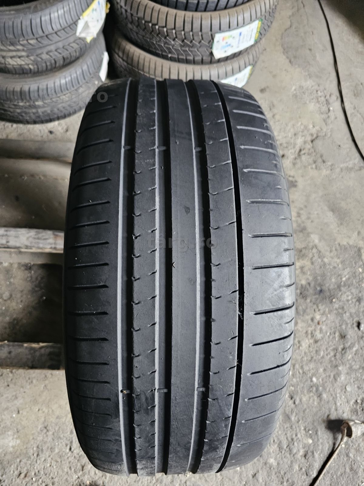 1 anvelopa vara 285 40 21 Pirelli Pzero