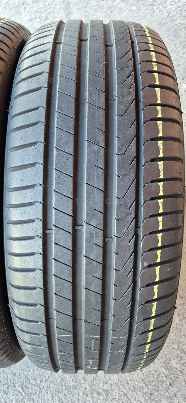 4 anvelope vara Pirelli 245/50/19.Pretul este pe bucata. 3