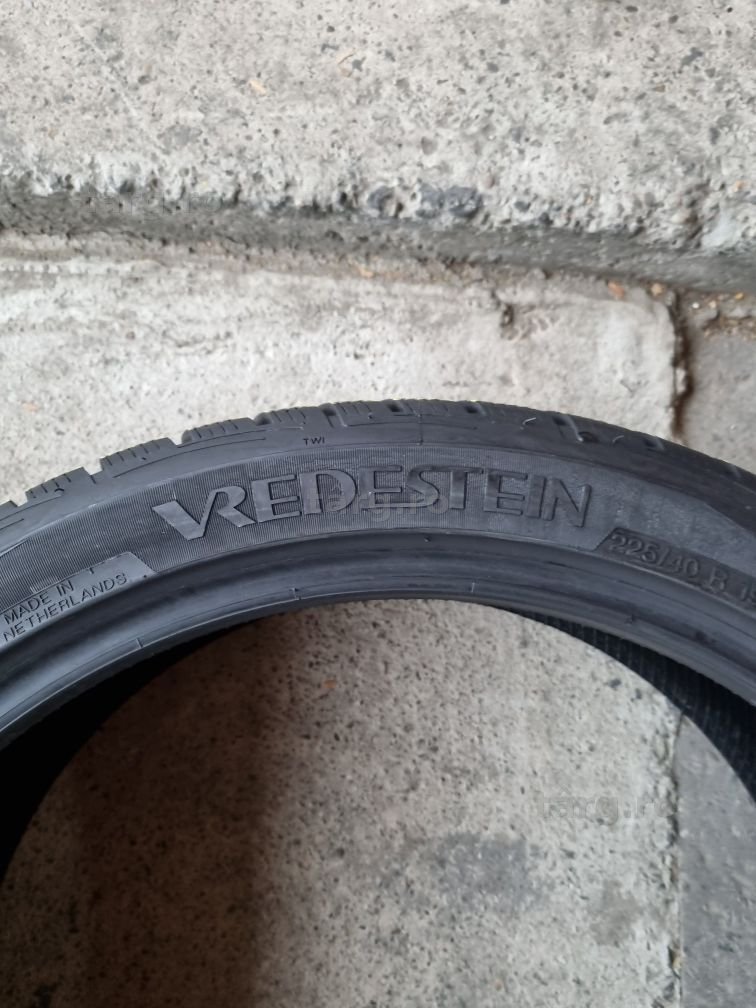 4 anvelope iarna VREDESTEIN 225/40/19 DOT 2019 PRET PER BUCATA 3
