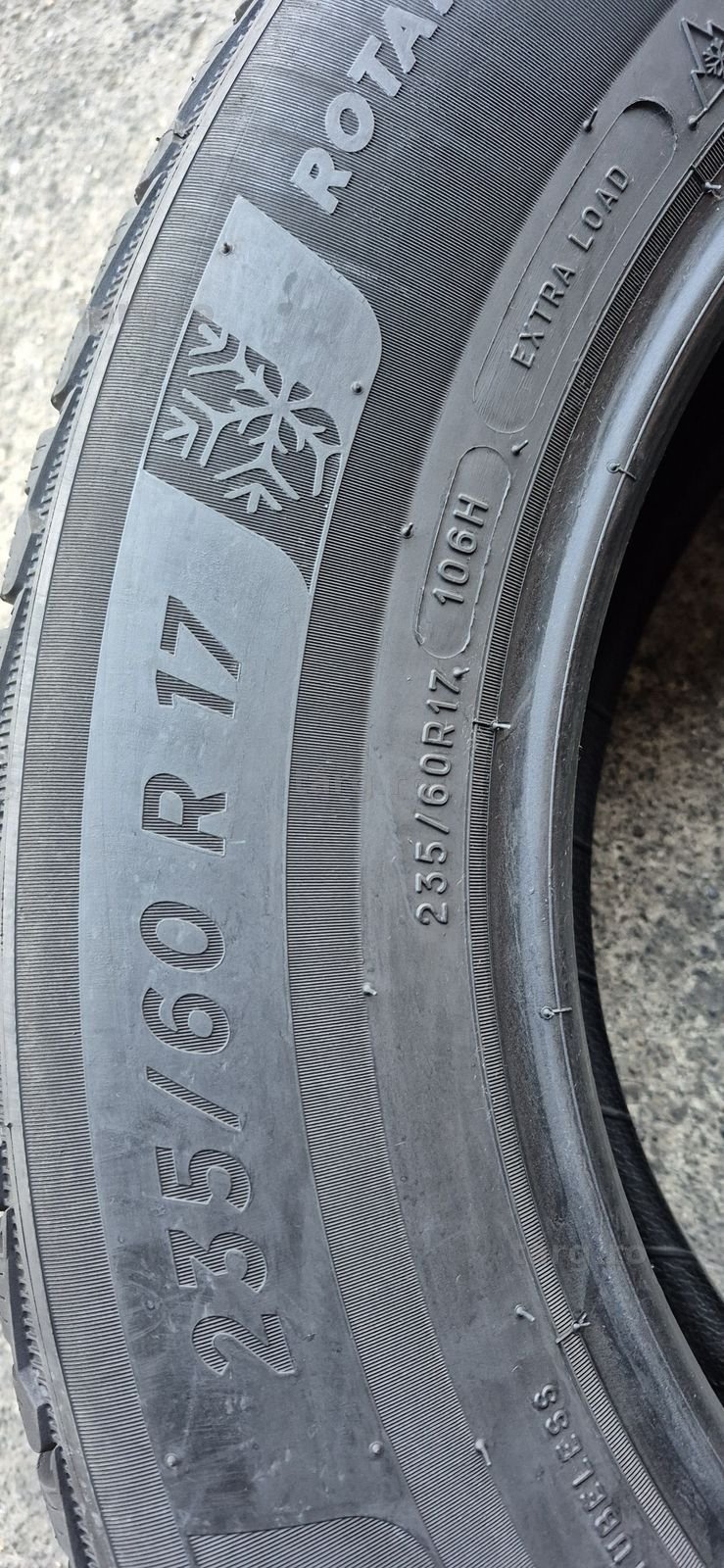 4 anvelope iarna ca noi Michelin 235/60/17.Pretul este pe bucata. 6