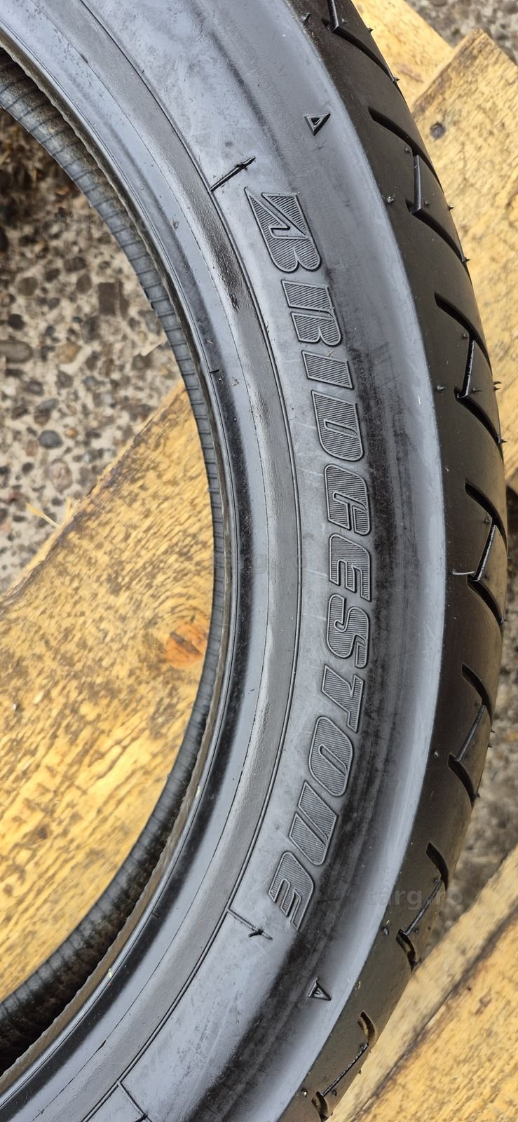 O anvelopa moto fata noua Bridgestone 120/80-16M/C. 3