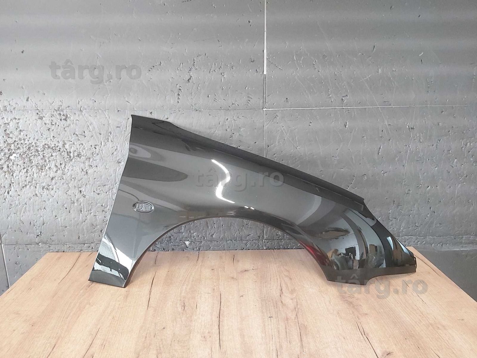 Aripa Fata Dreapta Peugeot 206 An 1998-2009 (KTX (Negru))