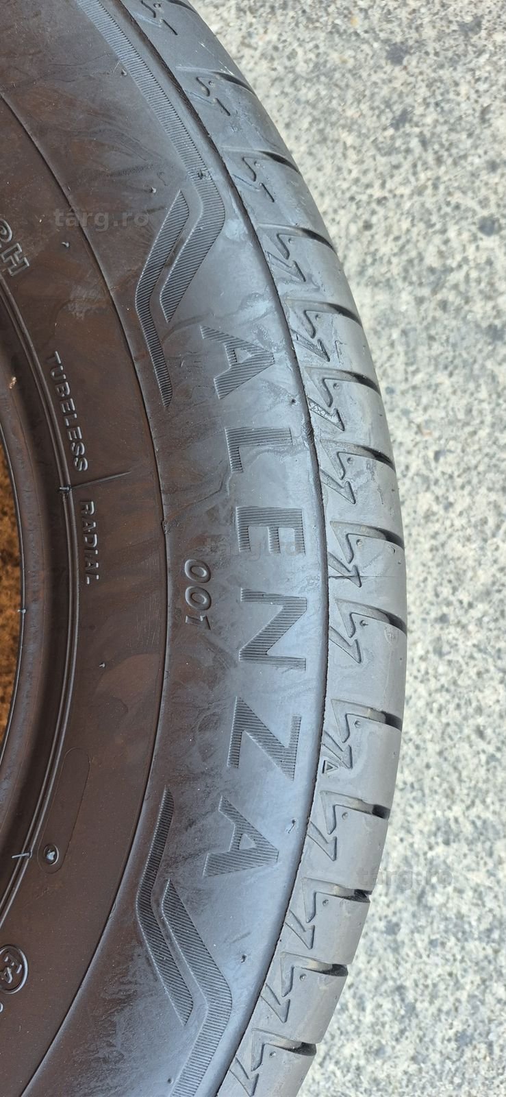 2 anvelope vara noi Bridgestone 225/65/17.Pretul este pe bucata. 4