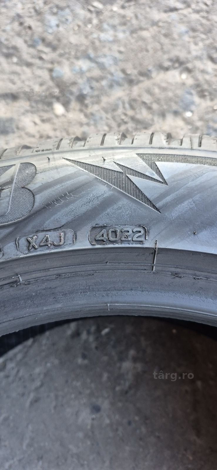 4 anvelope iarna Bridgestone,fata 255/50/19,spate 285/45/19.Pret/buc. 8