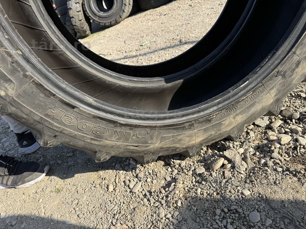 270/95r32 kleber 4