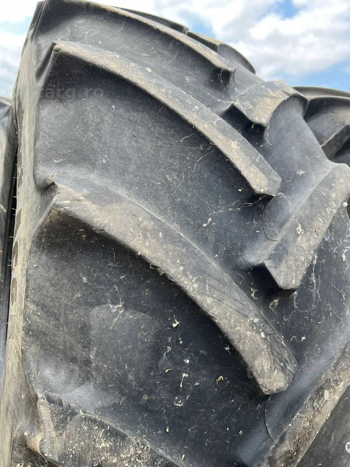 Anvelope sh 680/85 R32 Continental 2