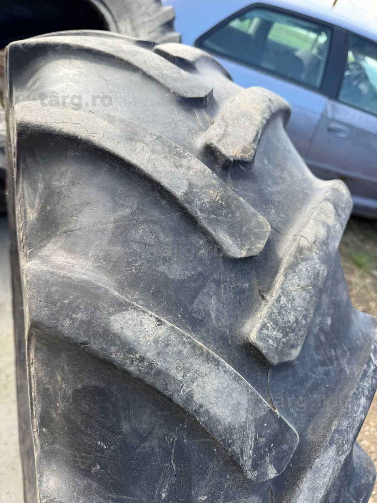 Cauciuc 365/70 R18 4