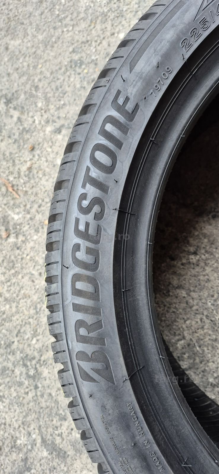 2 anvelope iarna ca noi runflat Bridgestone 225/45/18.Pret/buc 3