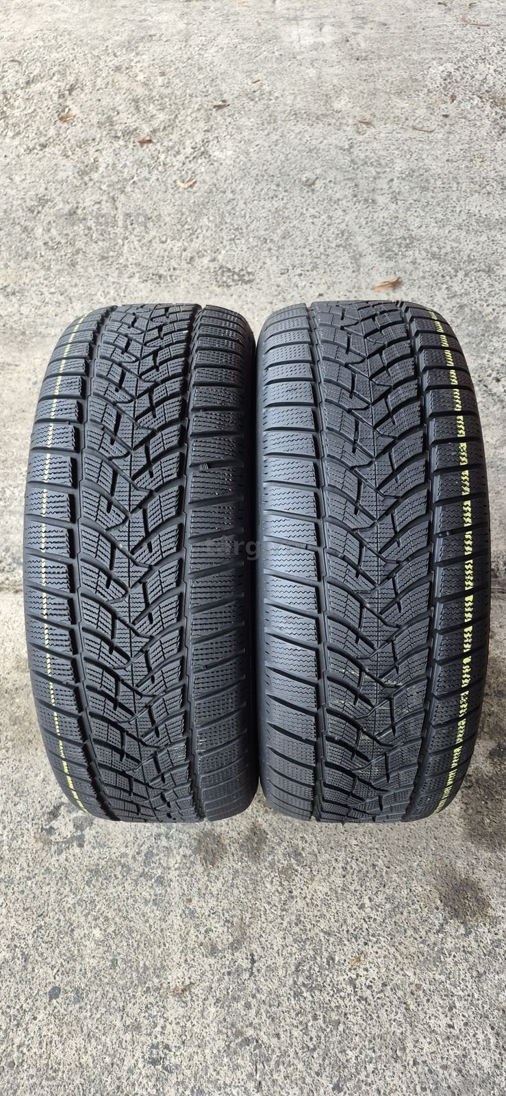 2 anvelope iarna Dunlop ca si noi,245/50/19,dot 2021.Pret/bucata.