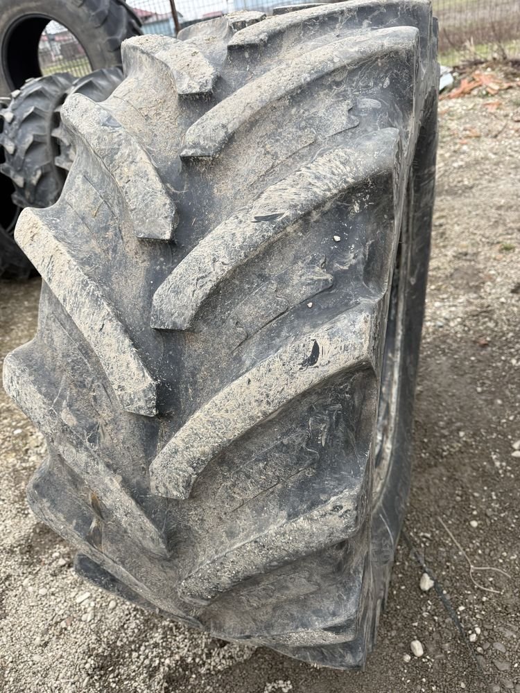 540/65r28 bkt tractor
