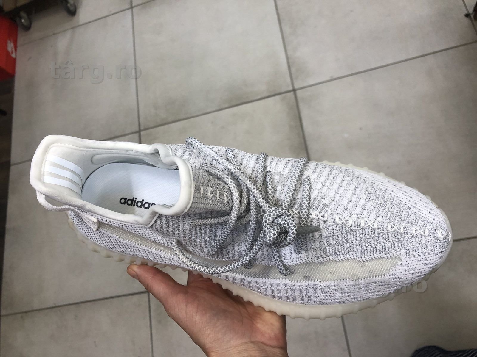 Adidas Yeezy boost 350 V2 2