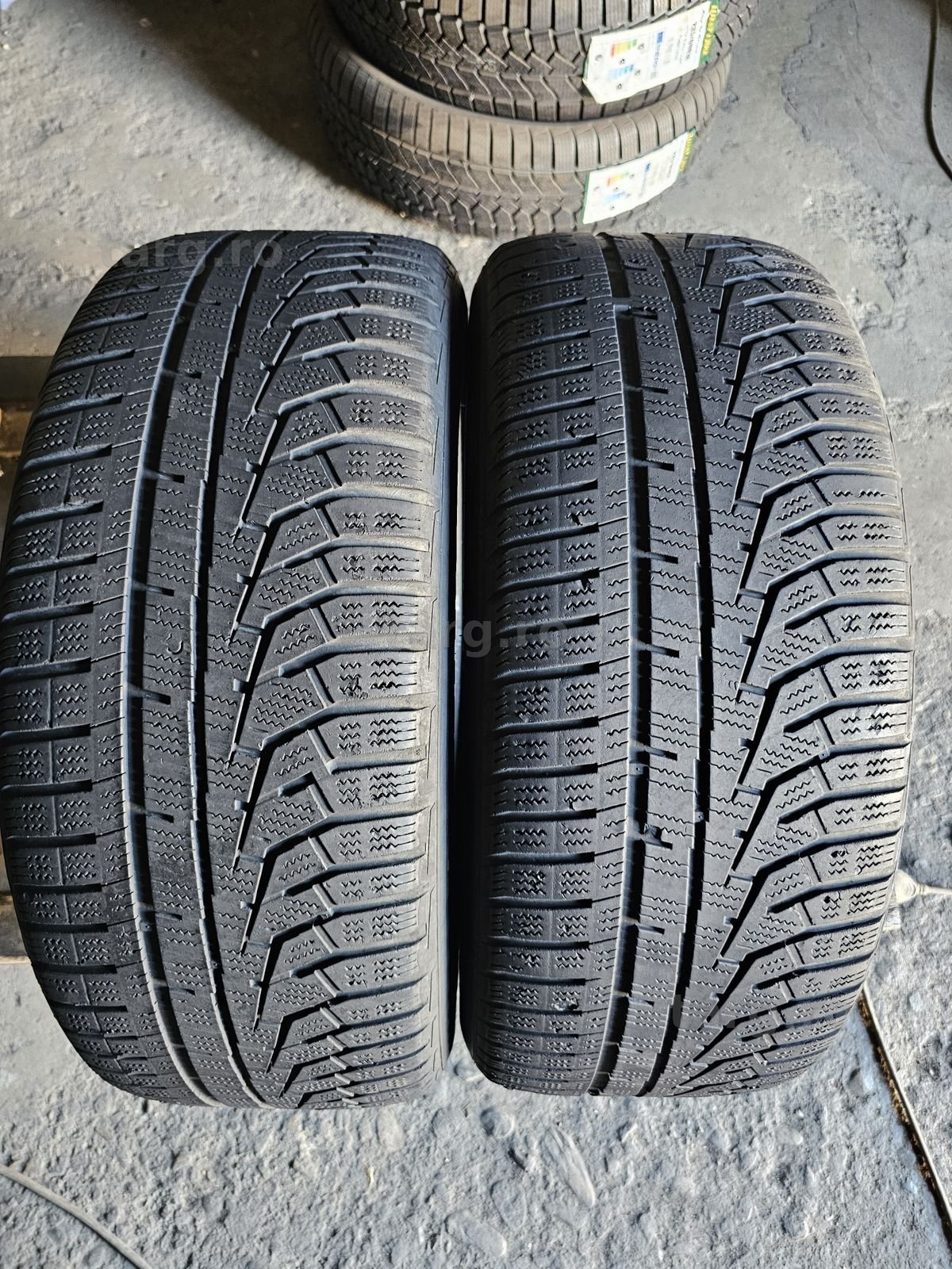 2 anvelopa iarna 225 55 17 Hankook