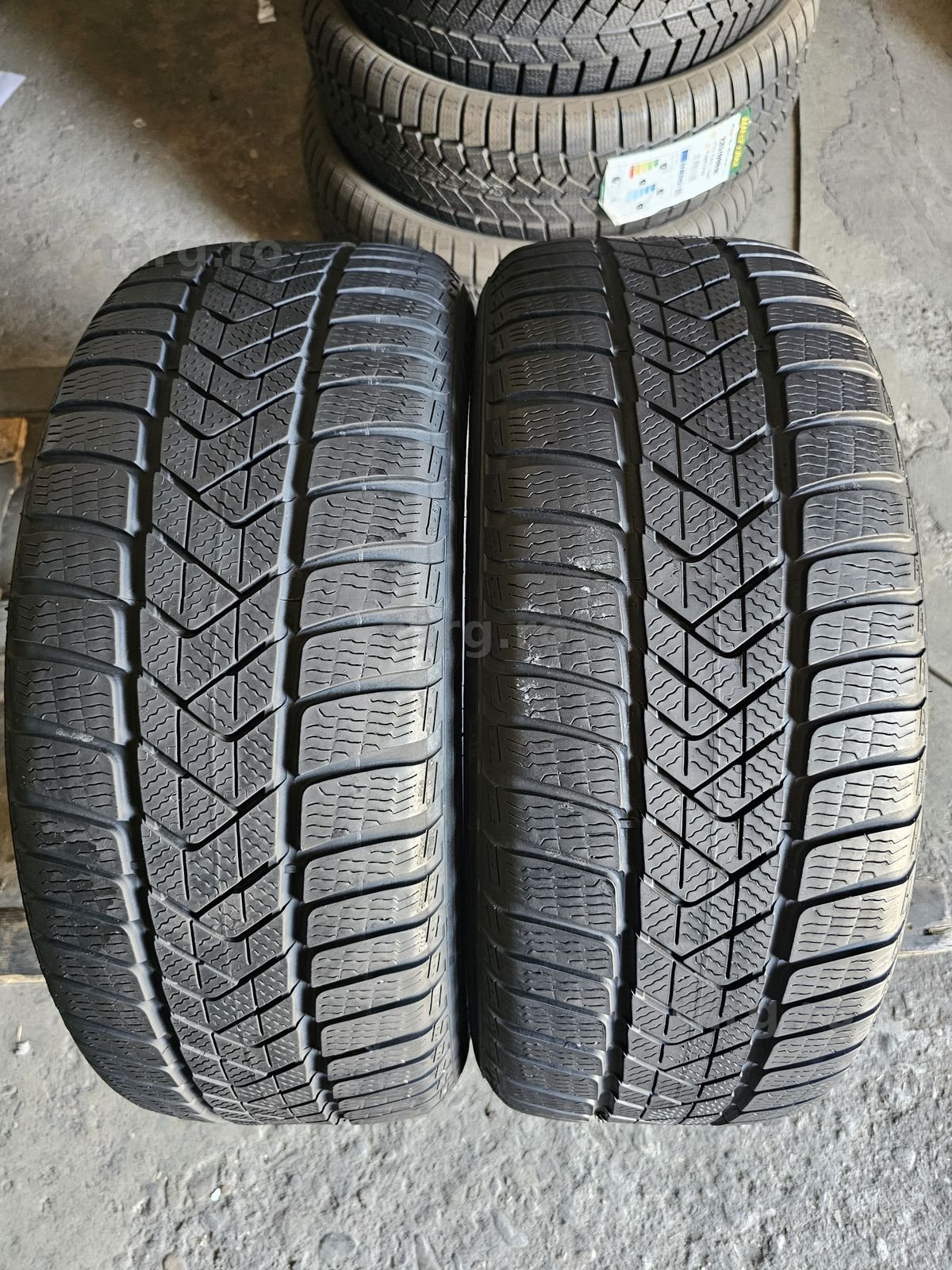 2 anvelope iarna 225 50 17 Pirelli Runflat 2022
