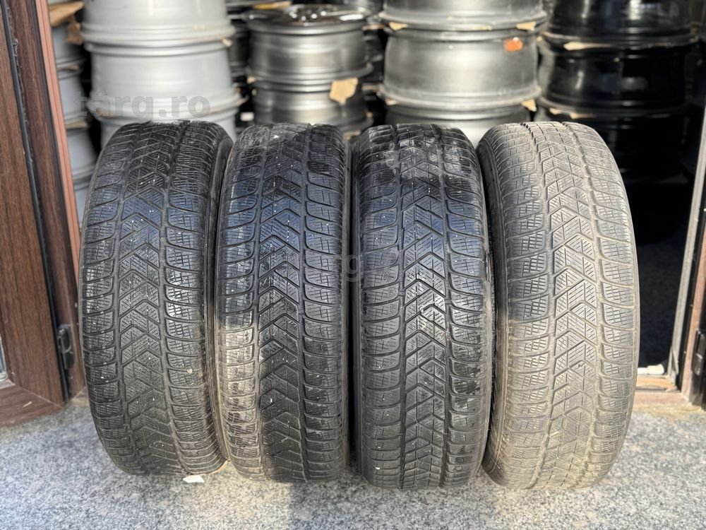Set 4 anvelope Iarna Pirelli Sottozero Serie 3 215/65R17 99h