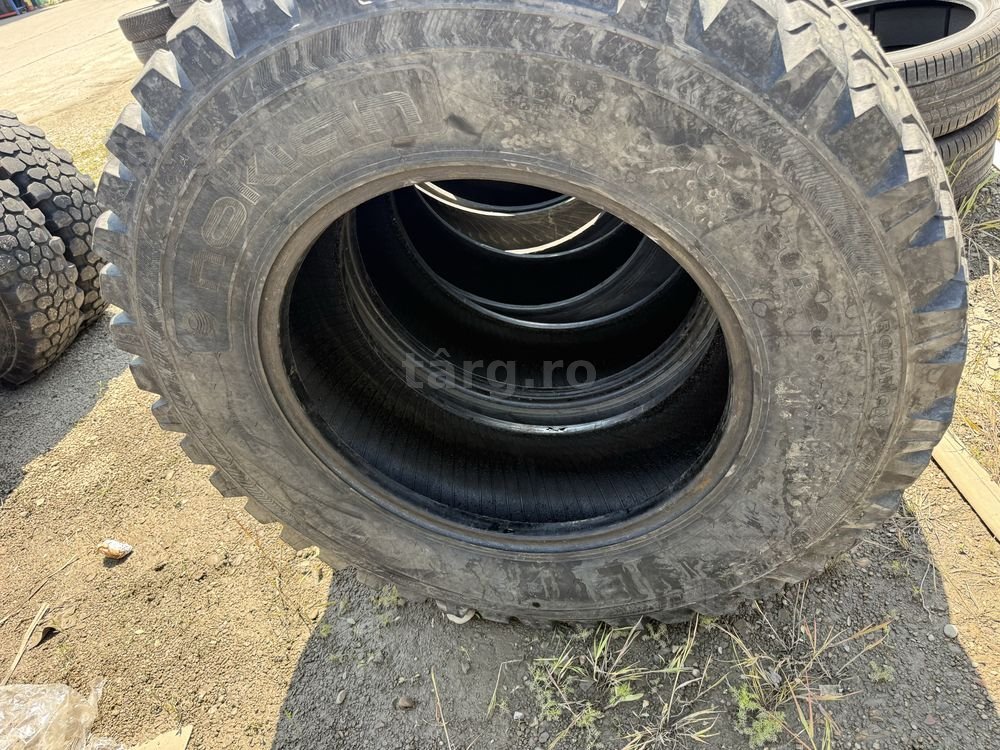 400/80r28 nokian 4