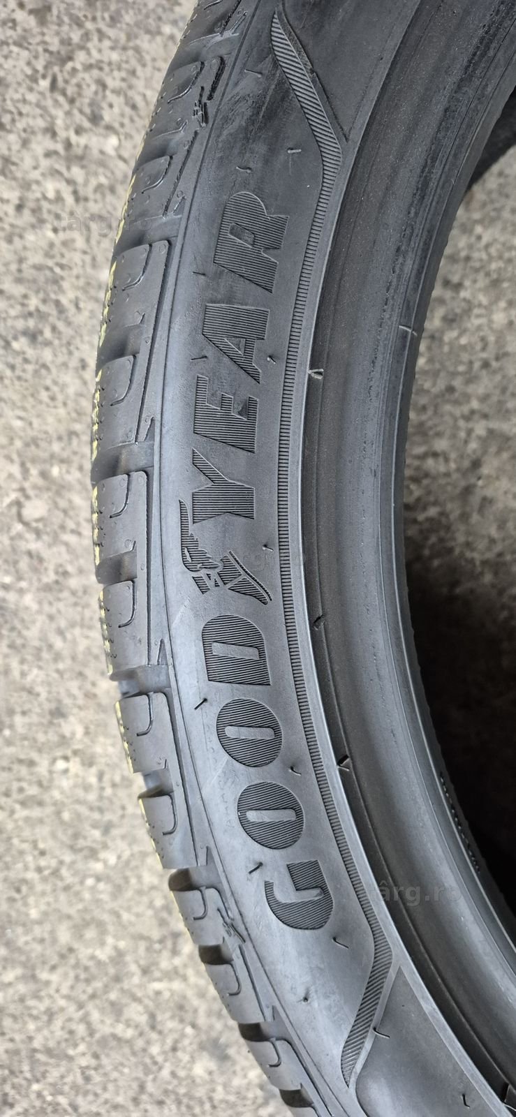 2 anvelope iarna ca noi Goodyear  215/45/18,dot 2020.Pret/bucata. 3
