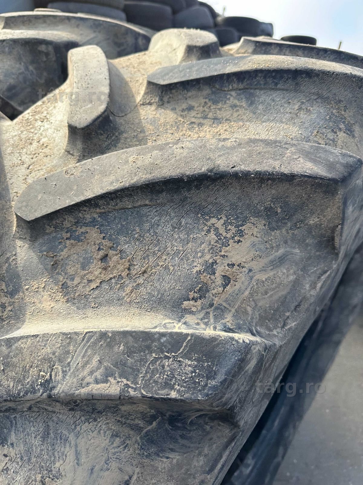 Anvelope Michelin 540.65 R28 4
