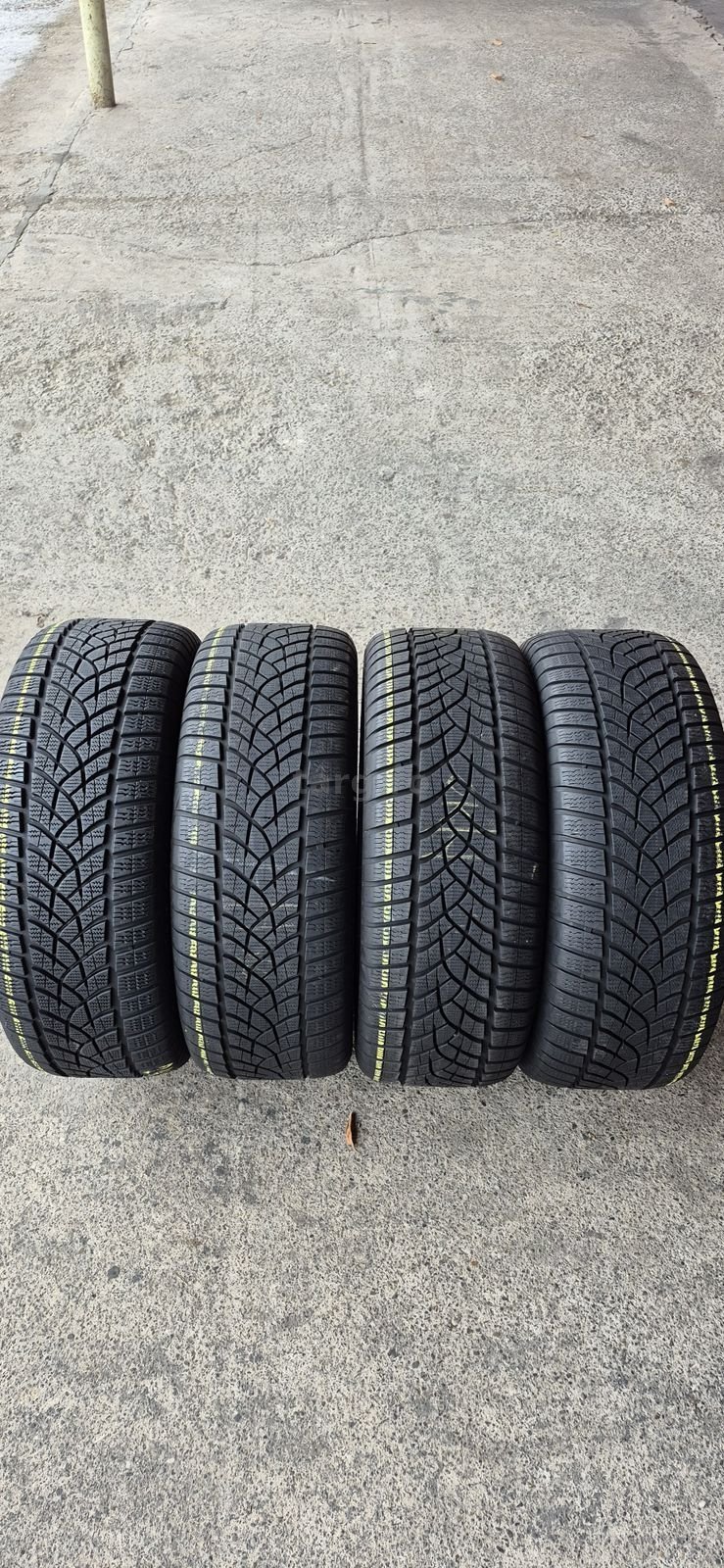 4 anvelope iarna ca si noi, Goodyear 245/55/17,dot 2020-2023.Pret/buc.