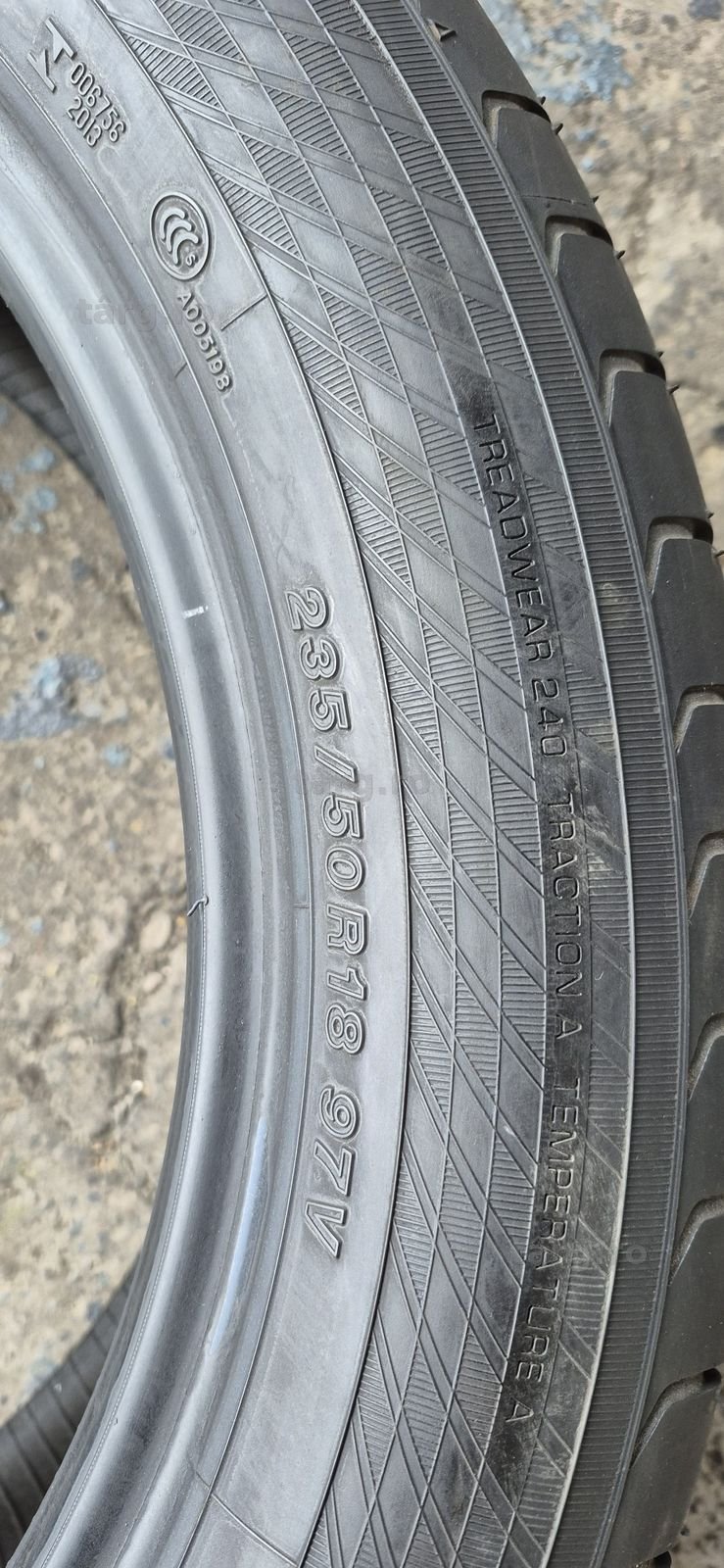 4 anvelope vara runflat ca noi Yokohama 235/50/18.Pretul este pe bucata. 6