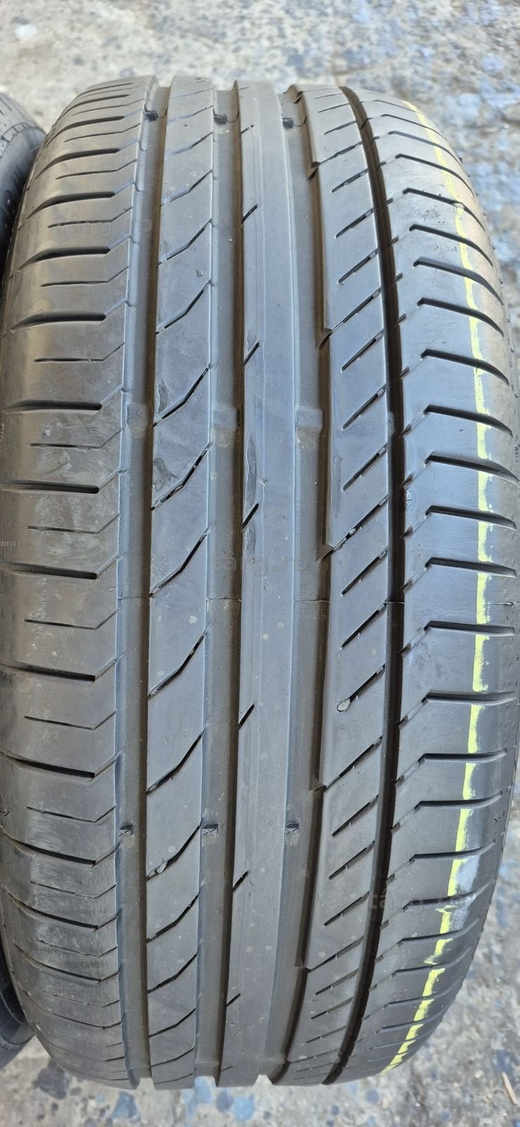 4 anvelope vara runflat Continental 225/50/18.Pretul este pe bucata. 3