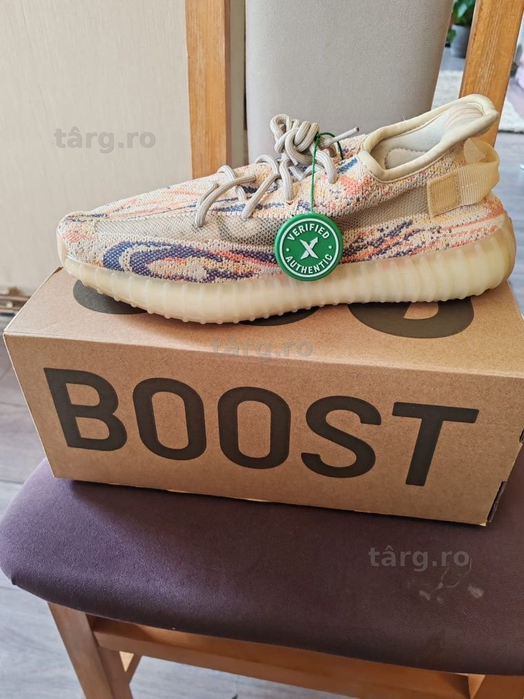 Yeezy boost 350 v2
