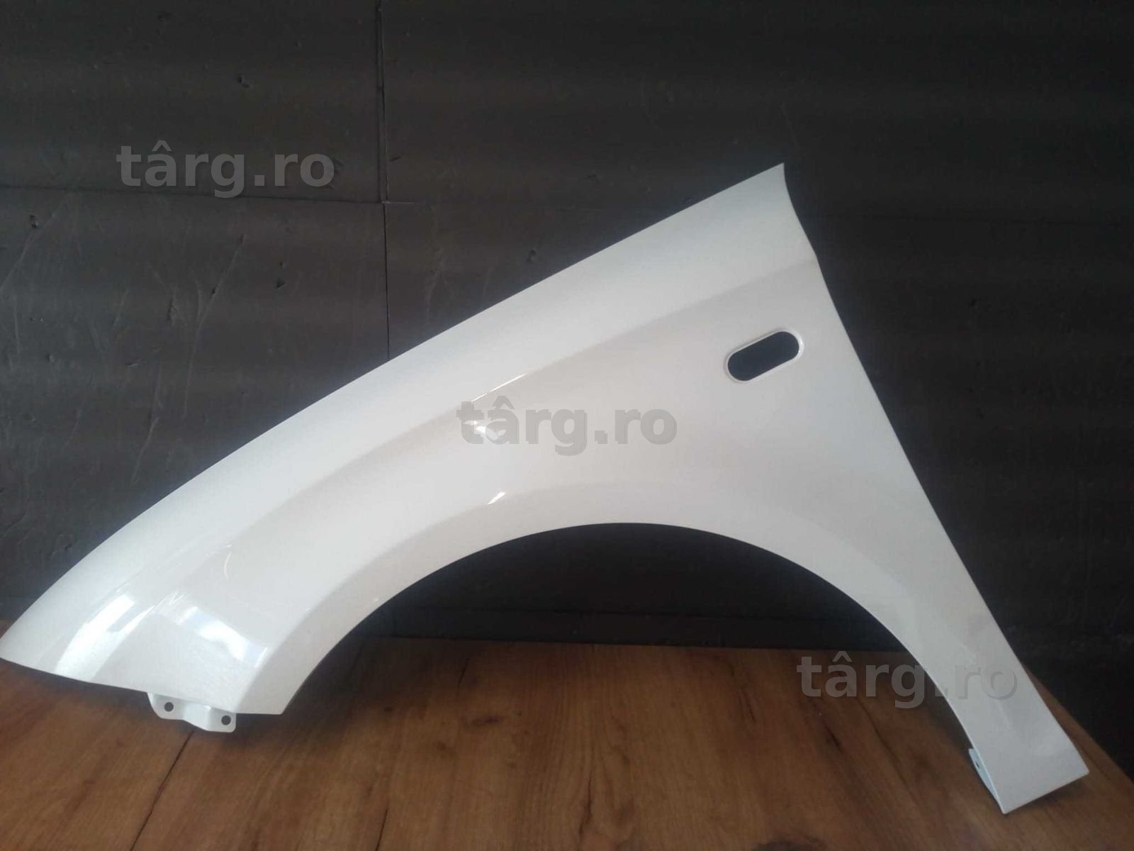 Aripa Fata Stanga Seat Leon 2005-2009 (LB9A (Alb))