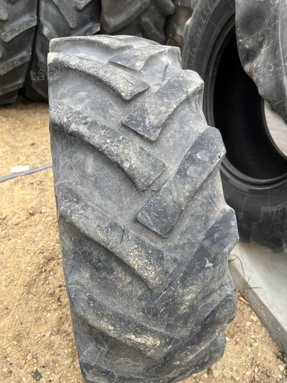 Cauciuc 12.5 r20 Continental 4