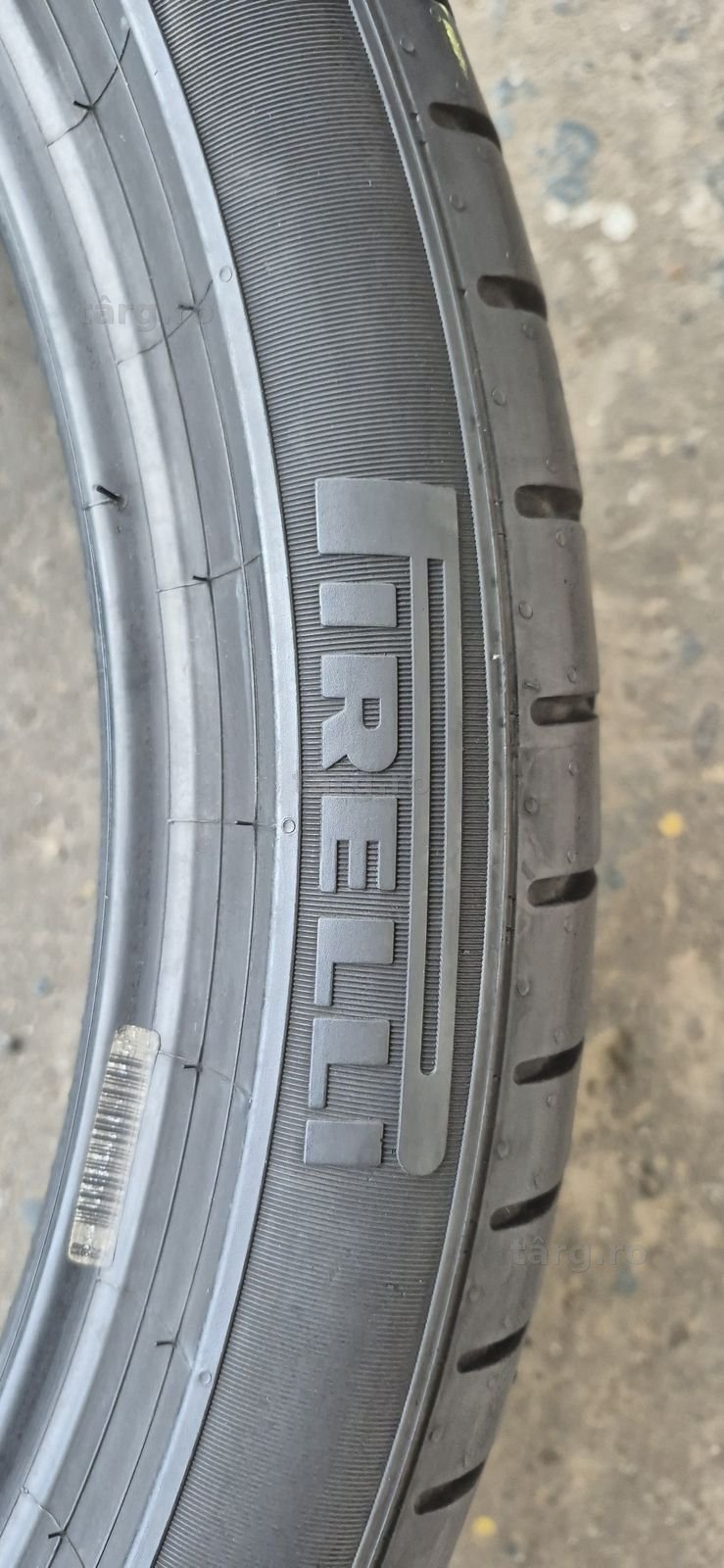 4 anvelope vara Pirelli,fata 275/35/22,spate 315/30/22.Pret/bucata. 3