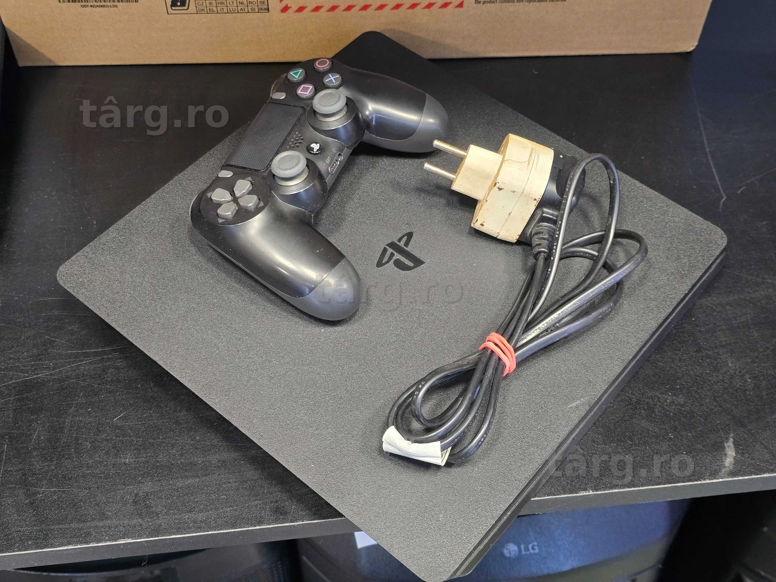 Hope Amanet P10/Consola PS4 Slim 500GB + 1 maneta 2