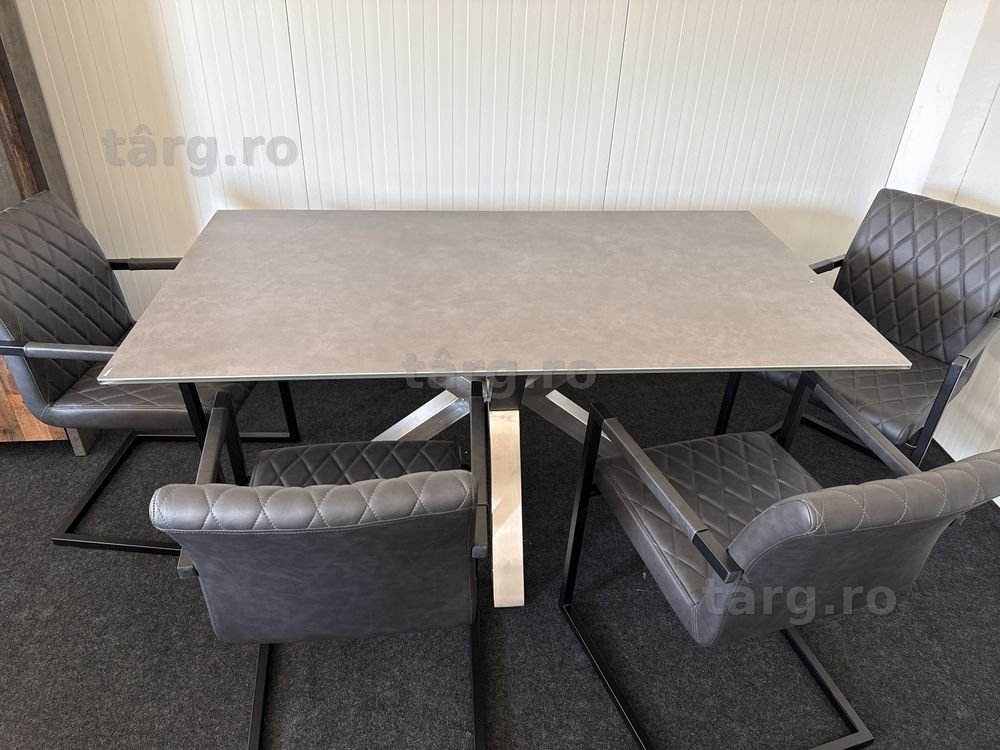 Set de patru scaune cu cotiera Kian