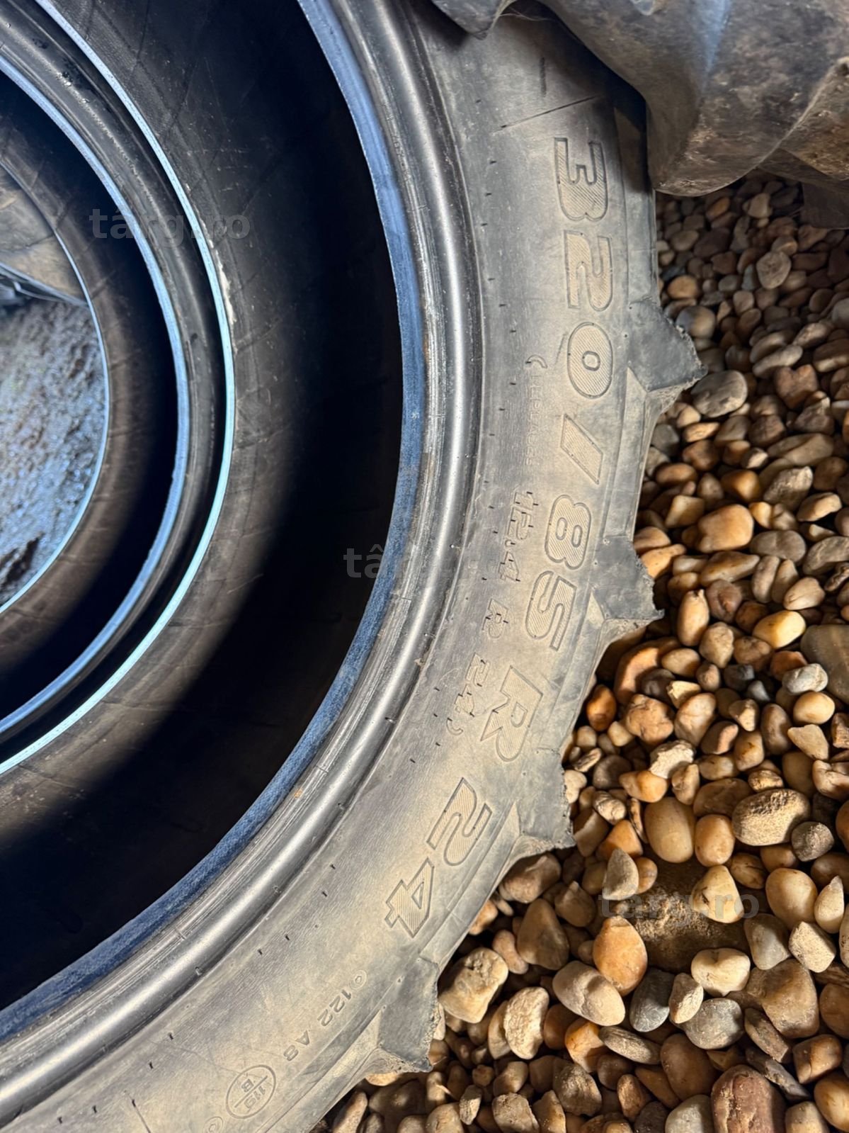 12,4r24 pirelli set 5