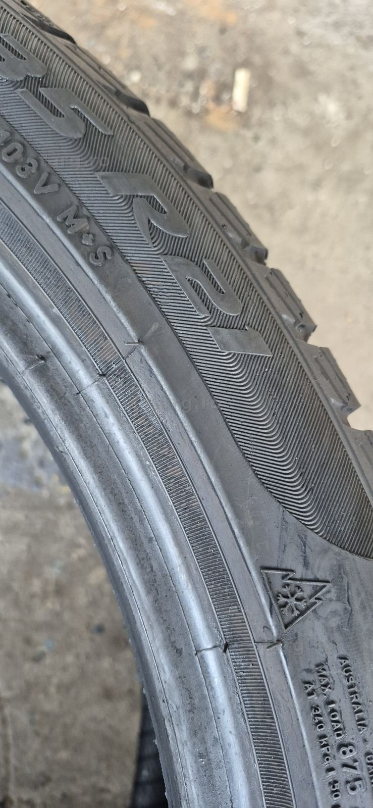 4 anvelope iarna Pirelli,fata 275/35/21,spate 315/30/21.Pret/bucata 8