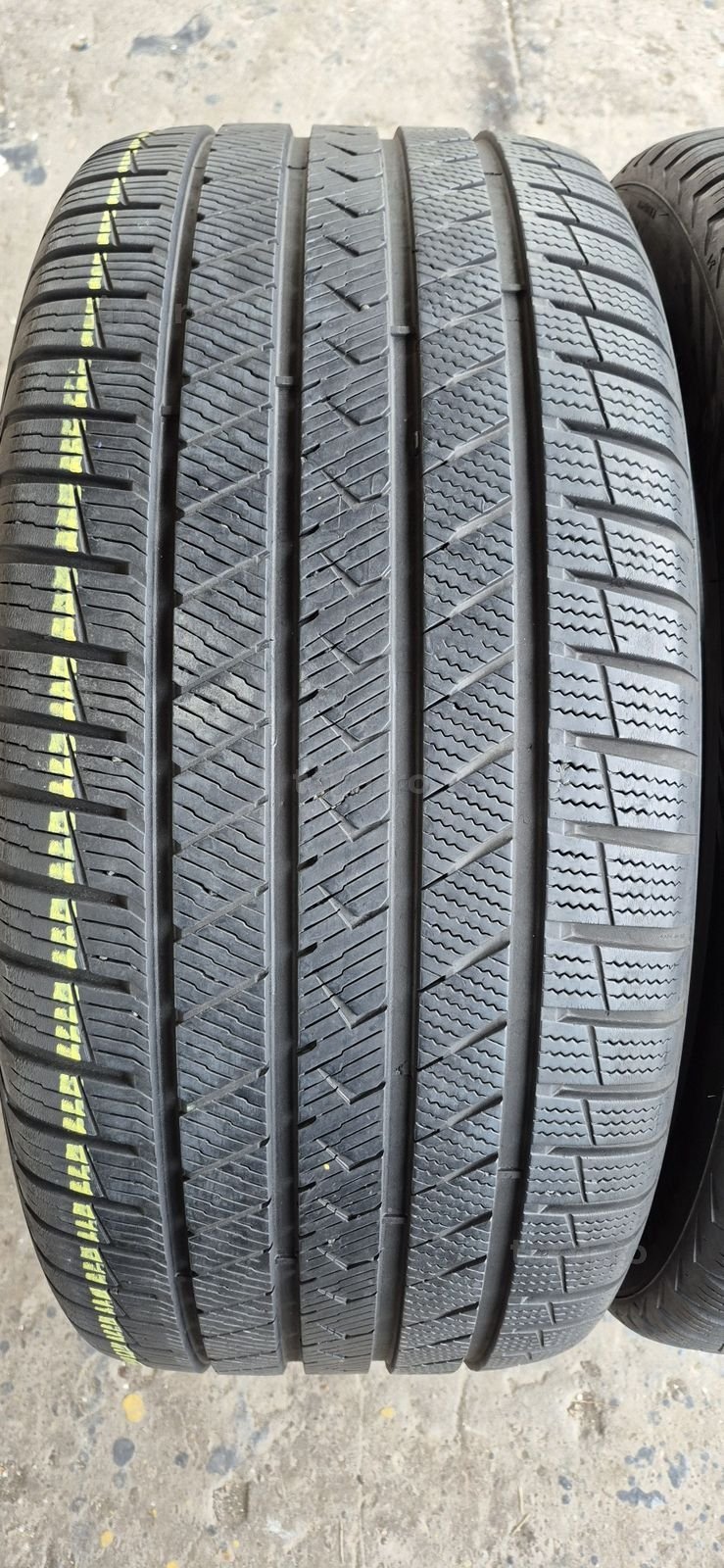 4 anvelope M+S Vredestein 275/40/21,dot 2022.Pretul este pe bucata 2