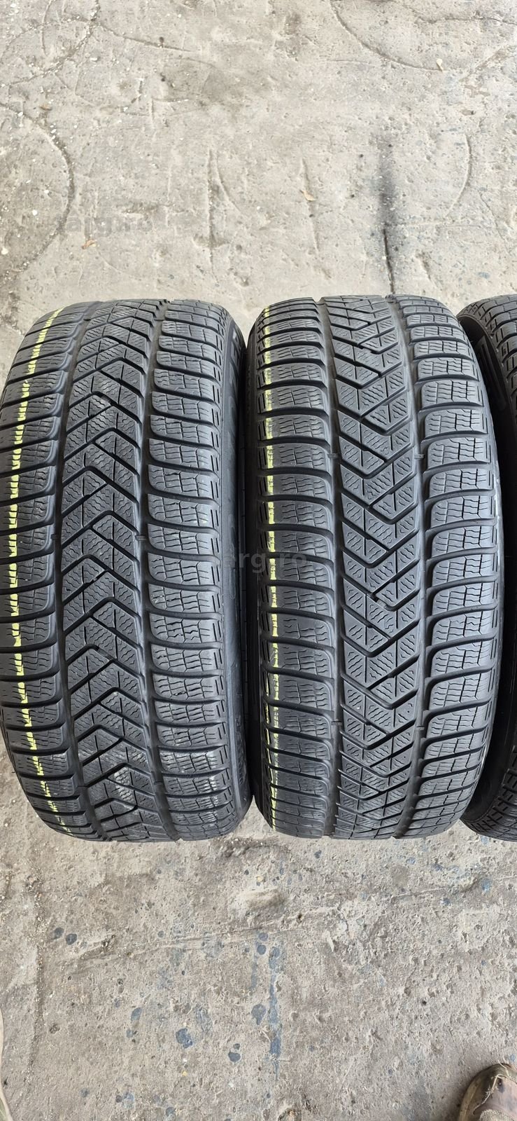 4 anvelope iarna Pirelli 255/45/19,dot 2021.Pretul este pe bucata. 2