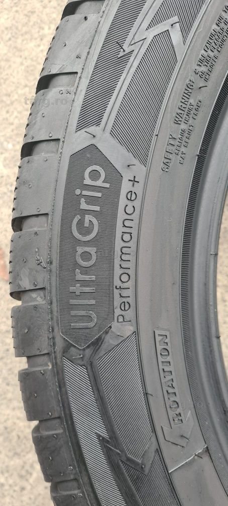 4 anvelope iarna Goodyear,fata 235/55/19,spate 255/50/19.Pret/bucata 5