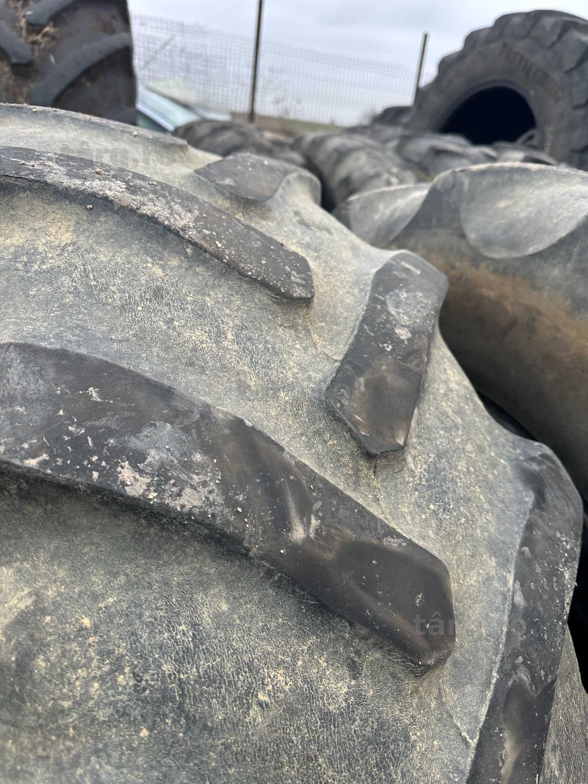 420/70 R28 Goodyear 4